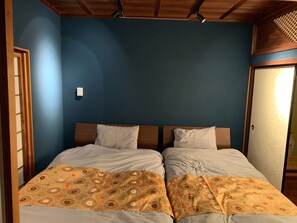 Bed room