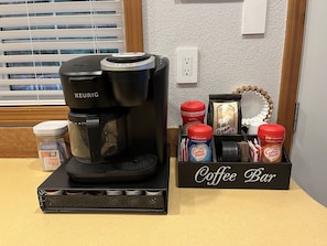 Keurig provides the option of brewing a pot of coffee or using single pods