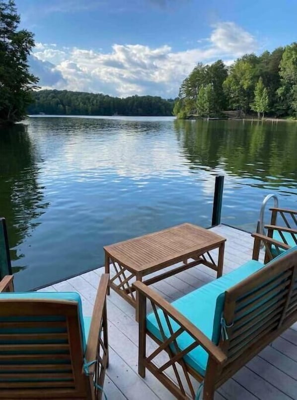 Swim, fish, float, boat, kayak, paddleboard and more on Lake Hartwell.