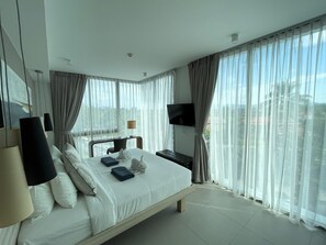 Great location walk to BangTao beach & Boat Avenue (11335)