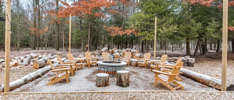 Houtzdale Vacation Rental | 6BR | 2BA | Steps Required | 1,500 Sq Ft