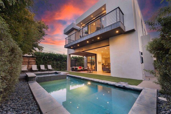 Welcome to an ultra-luxurious 5-bedroom home in the heart of Los Angeles!