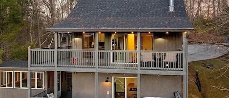Gatlinburg Cabin "Peak of Perfection"