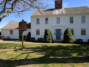 House dates back to 1630s, was moved to Chatham from Hingham in early 1900s