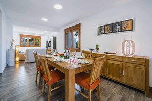 Villa Cruanyes image