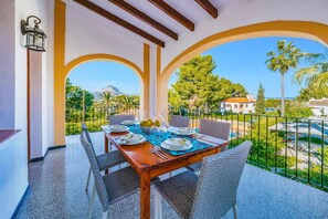 Villa Cruanyes image