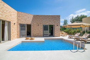 Villa Alcova image