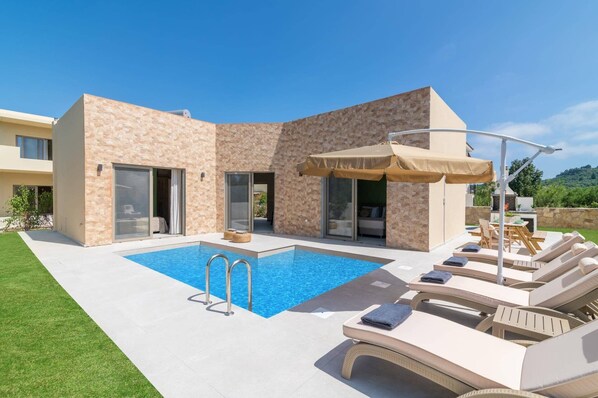 Villa Alcova image
