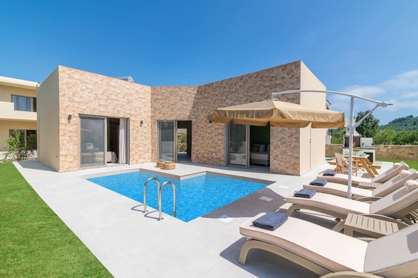 Villa Alcova image
