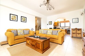 Villa Alnika Acacia image