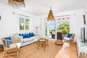 Villa Anchorage image