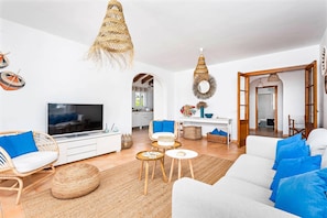 Villa Anchorage image