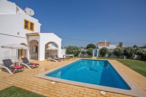 Villa Carlos image