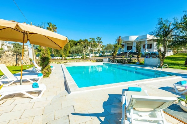 Villa Carlotta image