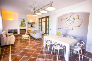 Villa Carlotta image