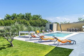 Villa Cesarica image
