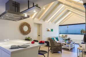 Villa Del Mar image