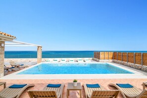 Villa Ionio Beach House image