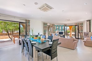 Villa Karlia image