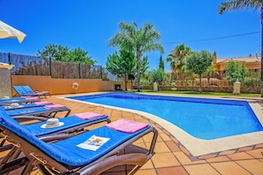 Villa Karlia image