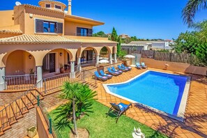 Villa Karlia image