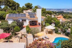 Villa Murales image