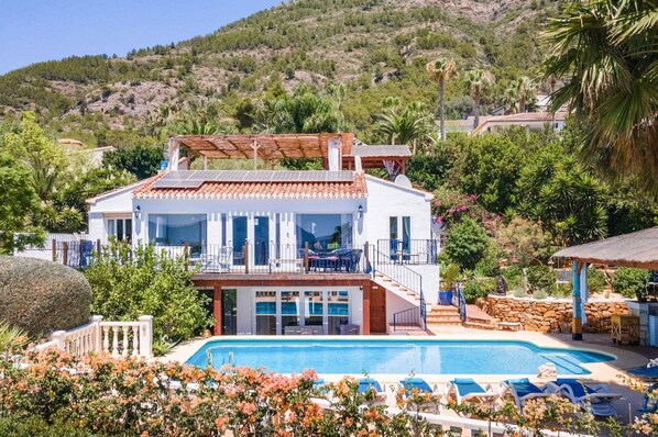 Villa Nirvana image