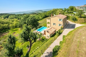 Villa Zora image