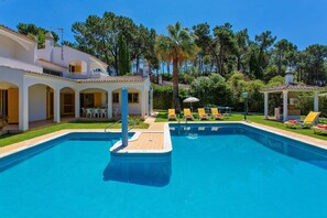 Villa Miralago image