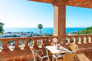 Villa Mirasol image