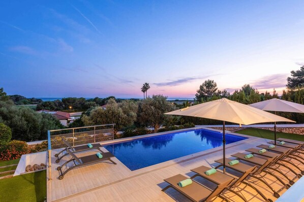 Villa Paradise Son Bou image