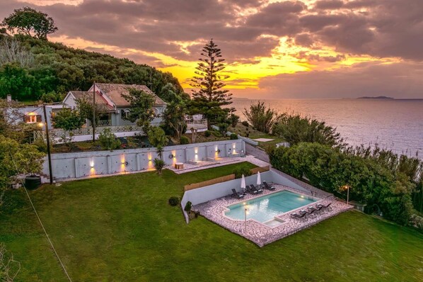 Villa Yialos image