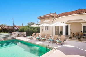 Villa Meredith image