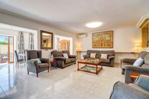 Villa Toro Playa image