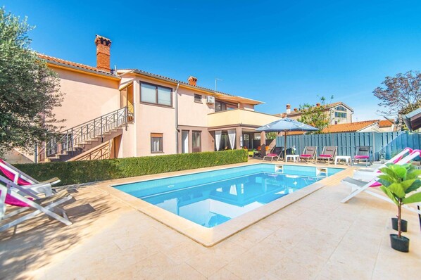 Villa Barbara image
