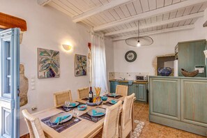 Villa Epavlis image