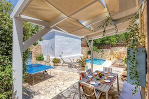 Villa Epavlis image