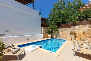 Villa Epavlis image