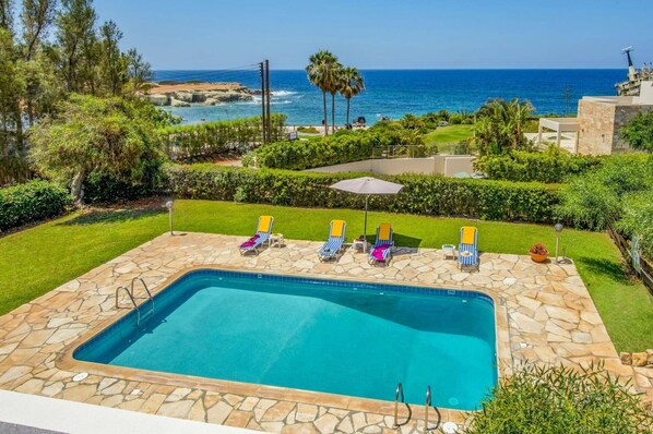Villa Oniro image