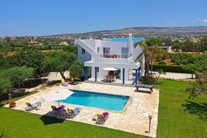 Villa Oniro image
