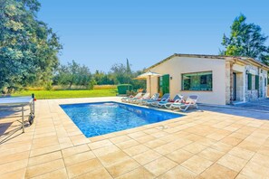 Villa Marinada image