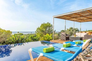 Villa Iris Torret image