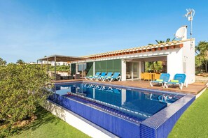 Villa Iris Torret image