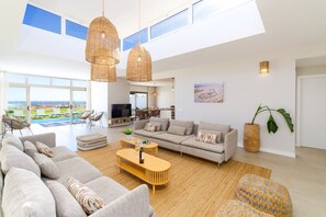 Villa Opal image