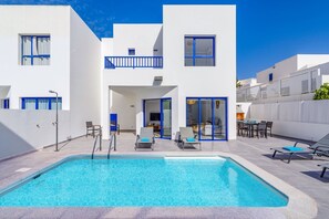 Villa Montalban image