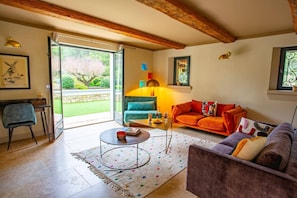 Villa Les Alpilles image