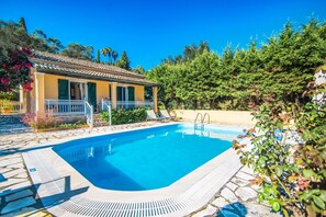 Villa Maria's Beach House image