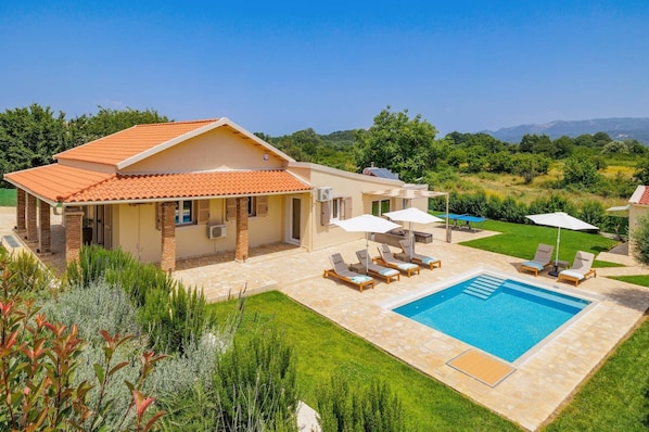 Villa Stamatella image
