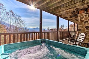 Soak in the beautiful mountain views in the hot tub!