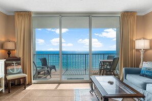 Living Room With Gorgeous Views & Queen Sleeper Sofa